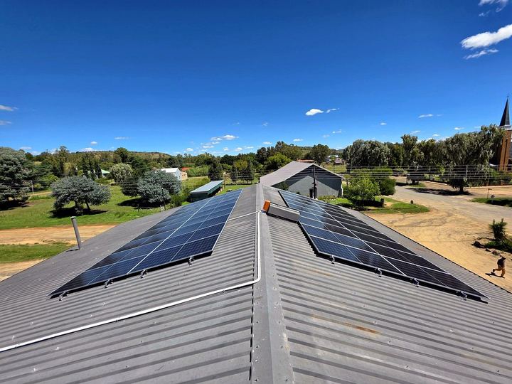 Split-roof residential install, Nagskof Elektries & Solar